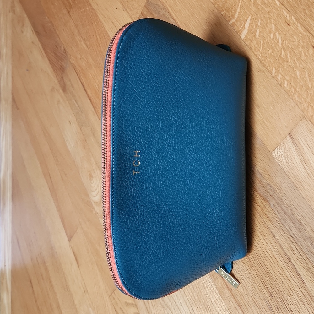 Cuyana - Large Cosmetic Case